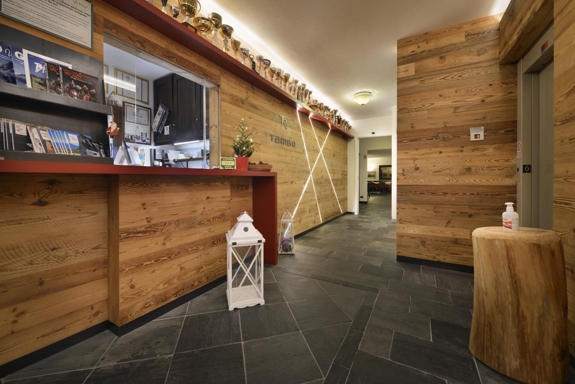 קמפודולצ'ינו Hotel Tambo מראה חיצוני תמונה